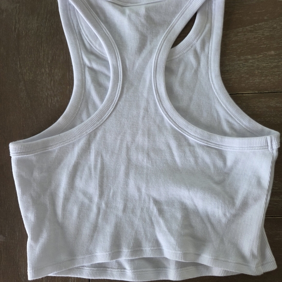 Alo White Ribbed Tank Top - Picture 3 of 4